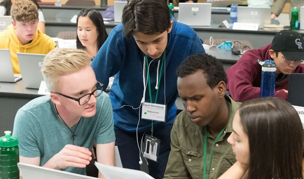 Jóvenes de Miami reciben herramientas gratuitas para crear negocios Jóvenes de Miami reciben herramientas gratuitas para crear negocios