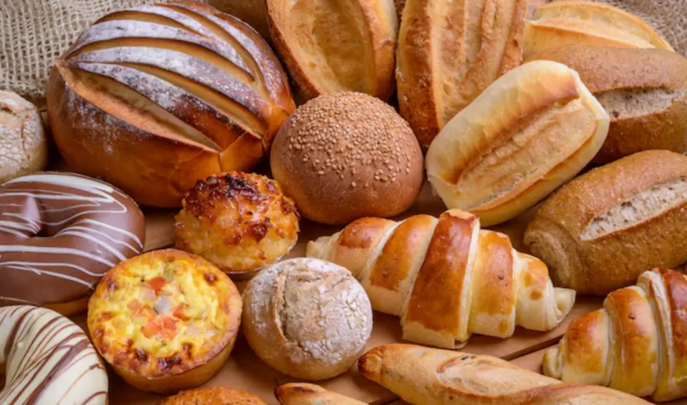 Especialistas advierten que romper el ayuno con pan, especialmente blanco, puede afectar la salud metabólica. Foto: FreePik Especialistas advierten que romper el ayuno con pan, especialmente blanco, puede afectar la salud metabólica. Foto: FreePik