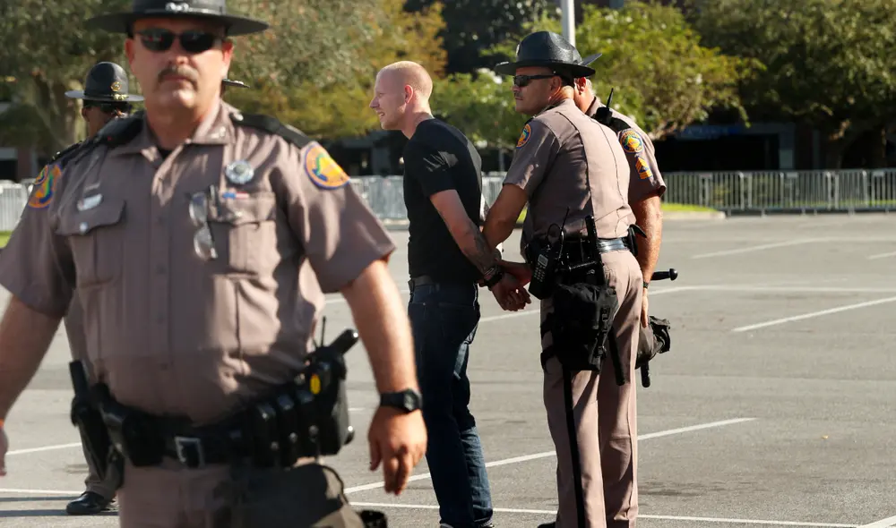 La nueva medida del FLHSMV de Miami-Dade incluye penas de cárcel para los infractores.