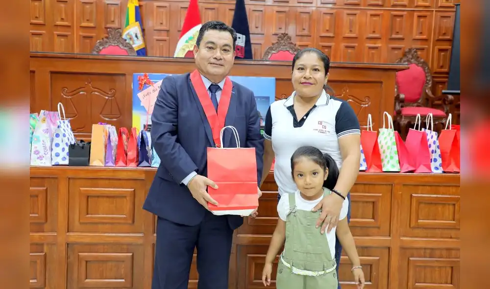 El evento incluyó una charla sobre la violencia de género en el Perú, presentada por la jueza Francis Herrera García.