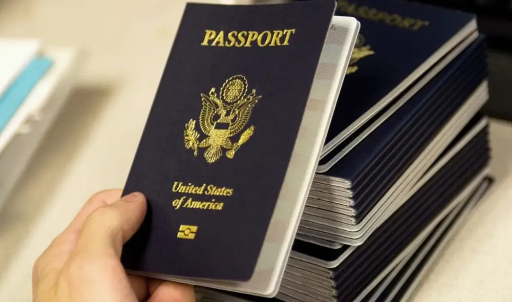 El Departamento de Estado de EE.UU. restringió la renovación de pasaportes en línea a ciertos grupos de ciudadanos. El Departamento de Estado de EE.UU. restringió la renovación de pasaportes en línea a ciertos grupos de ciudadanos.