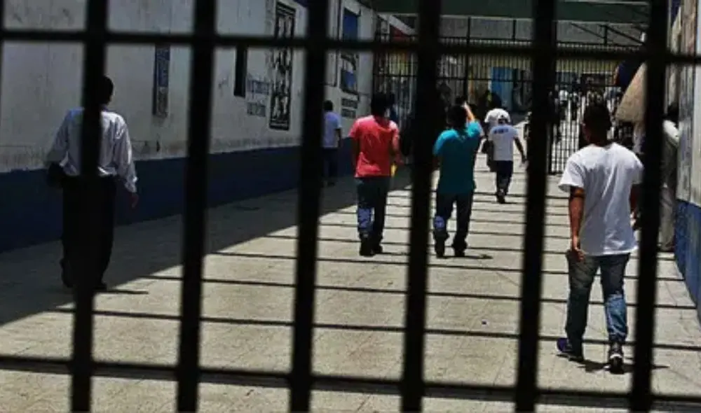 Detenido. El porcentaje de menores autores de delitos graves en comparación a los adultos que delinquen, es muy bajo. Nada justifica el cambio de la ley. Foto: Difusión