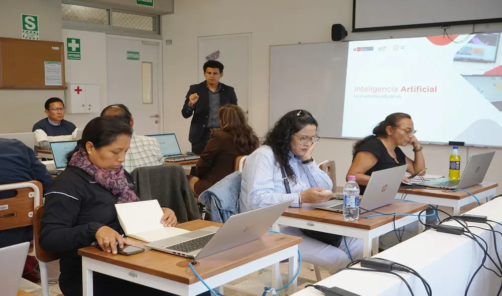 Docentes son capacitados en IA. Foto: Minedu
