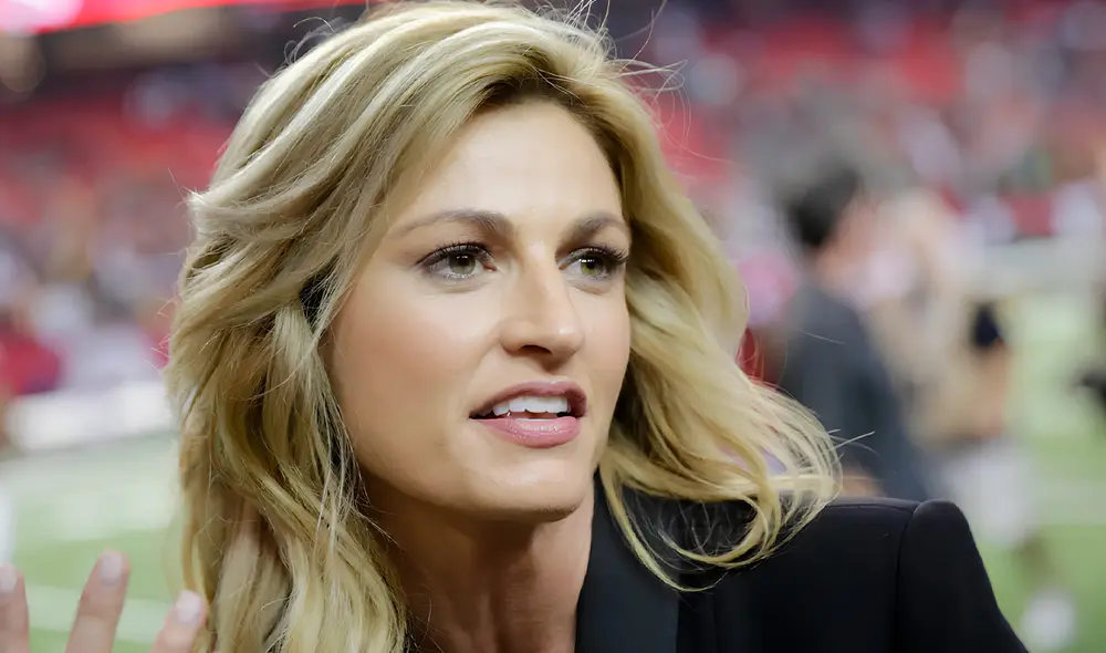 Erin Andrews da un giro a su carrera y se une a Jenna & Friends en el programa Today de Estados Unidos. Erin Andrews da un giro a su carrera y se une a Jenna & Friends en el programa Today de Estados Unidos.