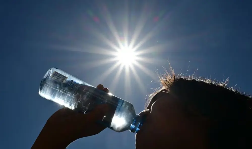 Texas sufre una ola de calor extremo con temperaturas de hasta 38°C, según el Servicio Meteorológico Nacional (NWS). Texas sufre una ola de calor extremo con temperaturas de hasta 38°C, según el Servicio Meteorológico Nacional (NWS).