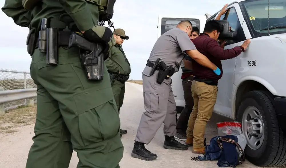 Texas incorpora a la Guardia Nacional en la lucha contra la inmigración ilegal. Texas incorpora a la Guardia Nacional en la lucha contra la inmigración ilegal.