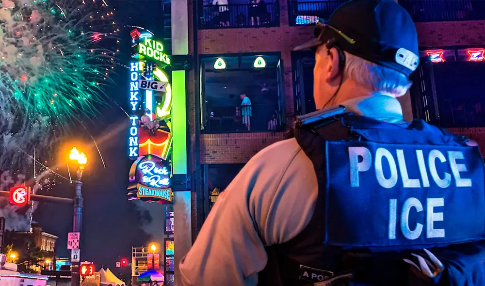 Solicitan a los trabajadores del restaurante Kid Rock regresar a sus casas para prevenir una posible redada de ICE. Solicitan a los trabajadores del restaurante Kid Rock regresar a sus casas para prevenir una posible redada de ICE.