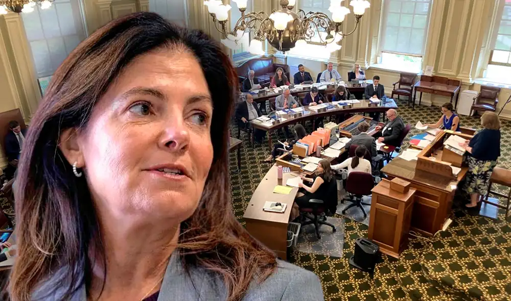 El Senado de New Hampshire envía al escritorio de la gobernadora Kelly Ayotte los proyectos de ley HB 511 y SB 62 para su firma. El Senado de New Hampshire envía al escritorio de la gobernadora Kelly Ayotte los proyectos de ley HB 511 y SB 62 para su firma.