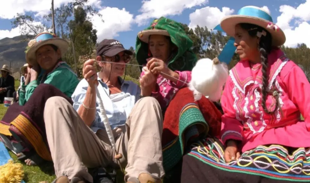 En Perú, diversas regiones fomentan el turismo comunitario, brindando experiencias cercanas a las tradiciones locales.