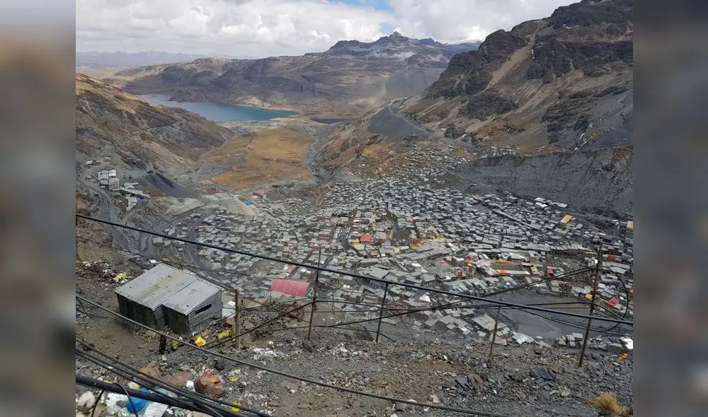 La Rinconada se encuentra a 5.100 metros de altura, en el distrito de Ananea, provincia de San Antonio de Putina, en Puno
