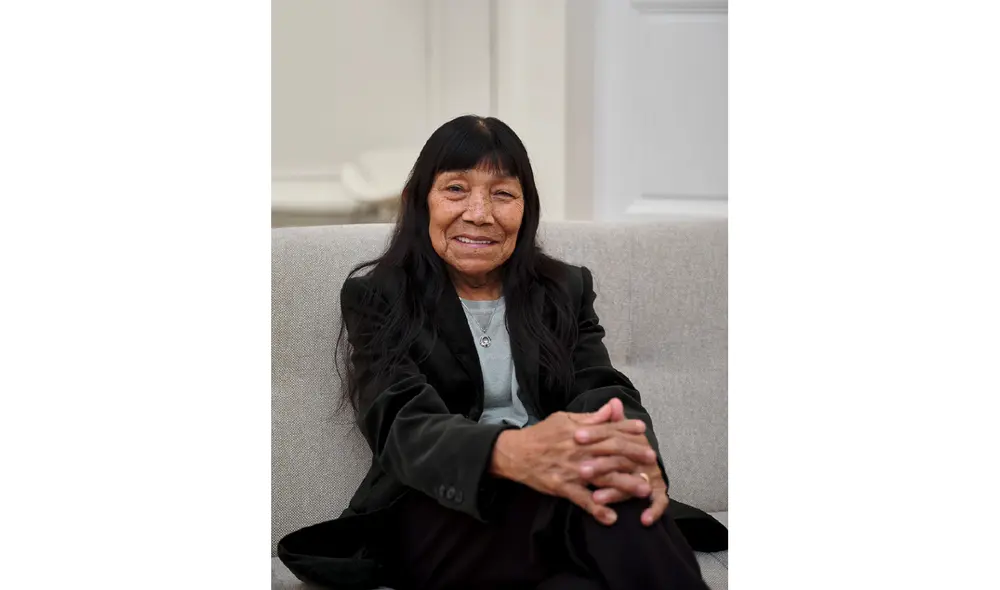 Sara Flores. Foto: Helena De Bragança ©2023 y la cortesía Shipibo-Conibo Center, NY.