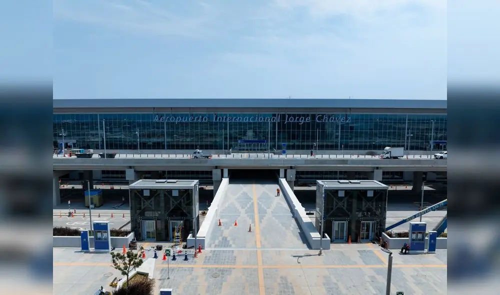 Con este nuevo aeropuerto, se prevé un aumento en la demanda de profesionales capacitados en el sector turístico.