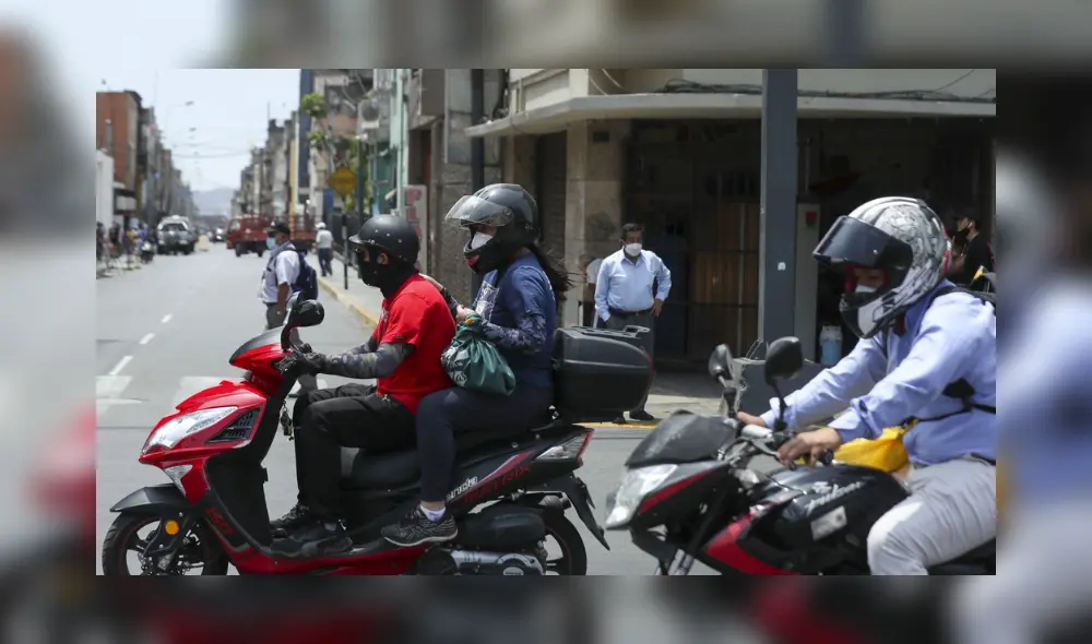 El Ministerio de Transportes y Comunicaciones (MTC) supervisa y regula los servicios de transporte e infraestructura.