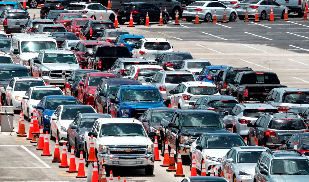 Este Memorial Day 2025, más de 2,6 millones de ciudadanos viajarán, creando congestión en carreteras de Florida.