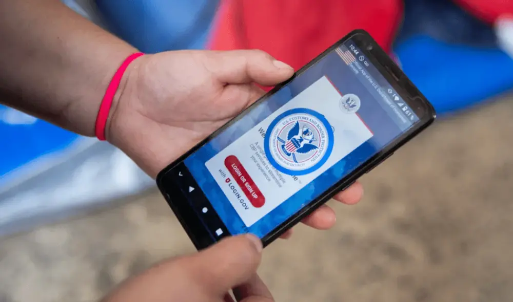 CBP Home busca facilitar la salida voluntaria de personas sin documentos que se encuentran en EE.UU..