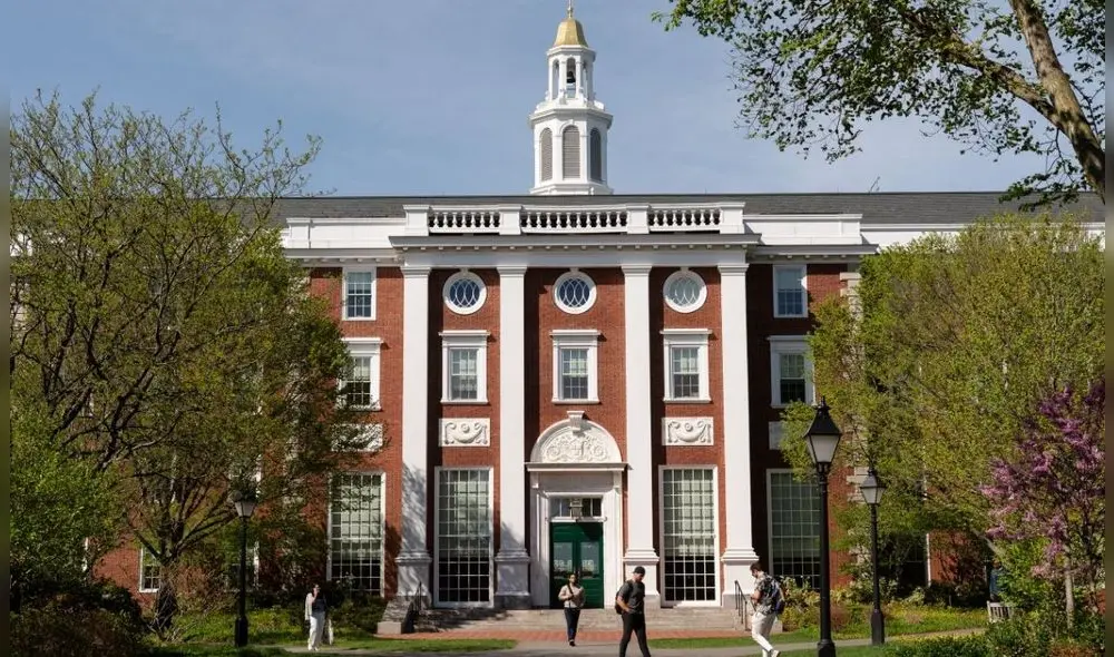 Harvard se enfrentará legalmente contra administración de Trump. Harvard se enfrentará legalmente contra administración de Trump.