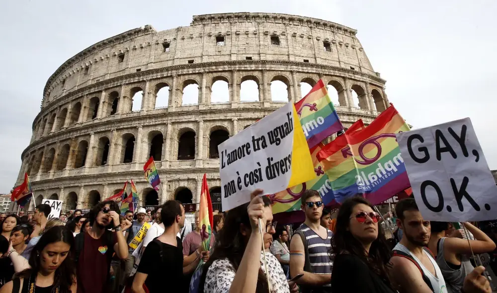 El Tribunal Constitucional de Italia permite que las parejas del mismo sexo sean reconocidas legalmente como padres. Foto: AP Photo El Tribunal Constitucional de Italia permite que las parejas del mismo sexo sean reconocidas legalmente como padres. Foto: AP Photo