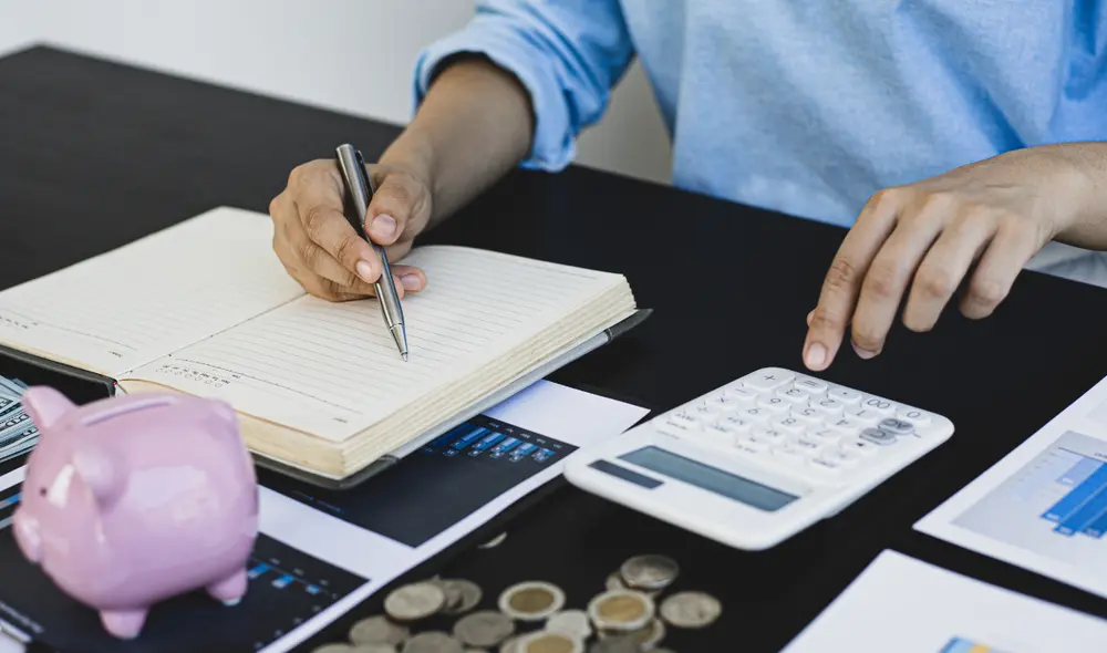 Depósito a plazo fijo permite ganar intereses a cambio de mantener tu dinero sin retirar durante un período acordado.