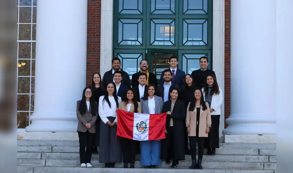 Estudiantes peruanos en Harvard. La permanencia de varios de ellos podría peligrar por medidas del gobierno. Foto: Difusión Estudiantes peruanos en Harvard. La permanencia de varios de ellos podría peligrar por medidas del gobierno. Foto: Difusión