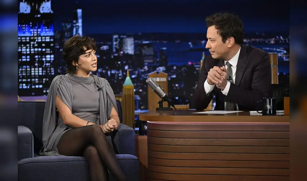 Isabela Merced en entrevista con Jimmy Fallon. Isabela Merced en entrevista con Jimmy Fallon.