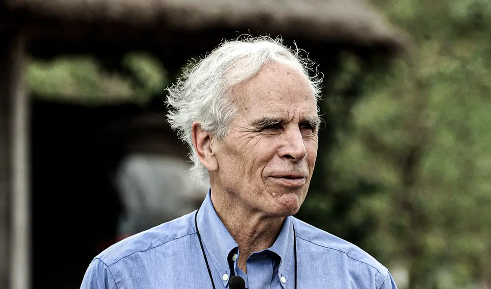 Douglas Tompkins compró tierras en la Patagonia chilena y argentina a partir de 1991 con el objetivo declarado de conservar ecosistemas amenazados. Foto: Composición LR/Vogue/Pixabay/ Douglas Tompkins compró tierras en la Patagonia chilena y argentina a partir de 1991 con el objetivo declarado de conservar ecosistemas amenazados. Foto: Composición LR/Vogue/Pixabay/