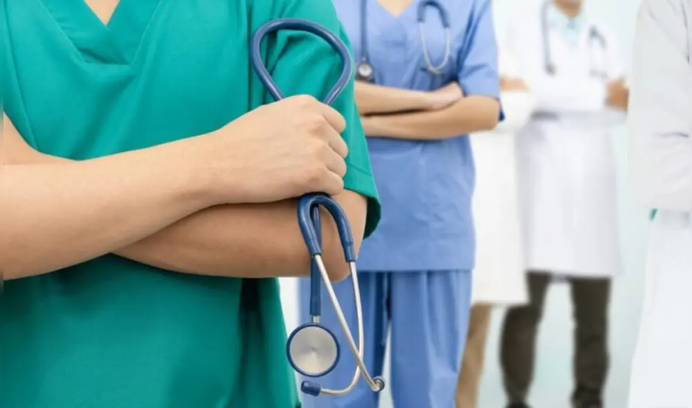 El caso ha generado un amplio rechazo debido a la magnitud del daño físico y emocional infligido a las víctimas y al abuso de confianza hacia el sistema de salud.