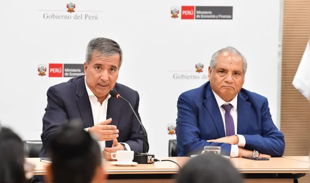 A la reunión asistieron también los viceministros de Economía, Denisse Miralles; y de Hacienda, Erick Lahura; así como el viceministro de Transportes, Ismael Sutta.