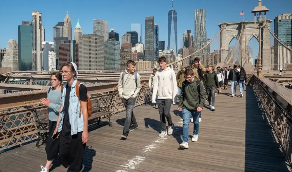 Aunque sitios como el Brooklyn Bridge muestren actividad, el "efecto Trump" causa un declive turístico y pérdidas millonarias en Estados Unidos. Aunque sitios como el Brooklyn Bridge muestren actividad, el "efecto Trump" causa un declive turístico y pérdidas millonarias en Estados Unidos.