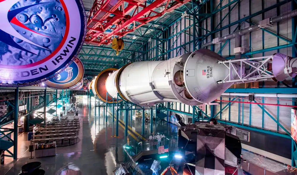 El cohete de la NASA de un tamaño más alto que la Estatua de la Libertad.