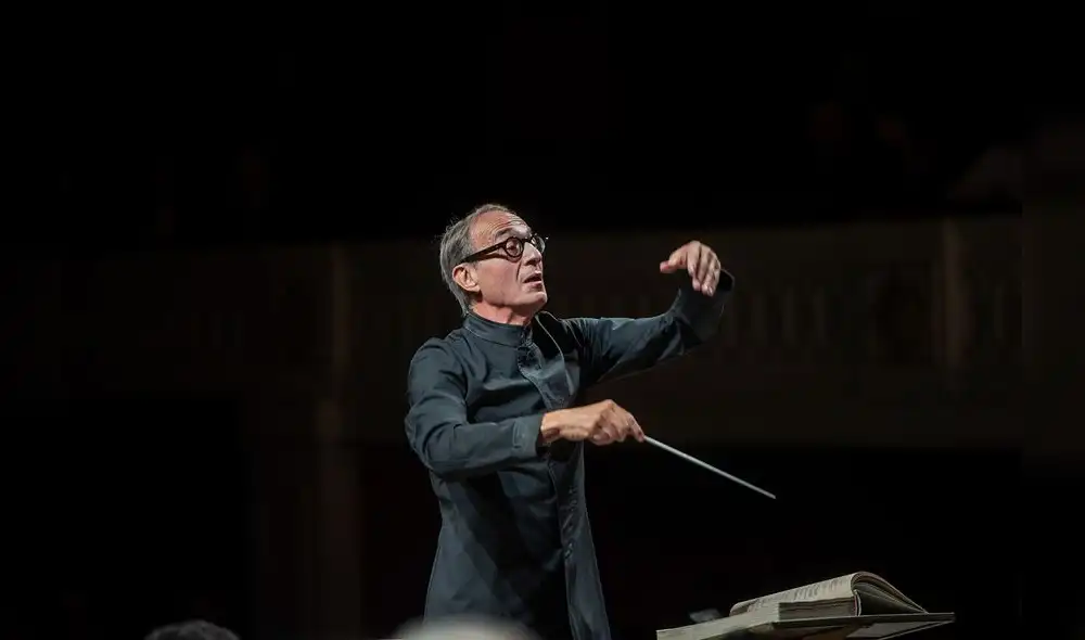 Evelino Pidò. Foto: División. Evelino Pidò. Foto: División.