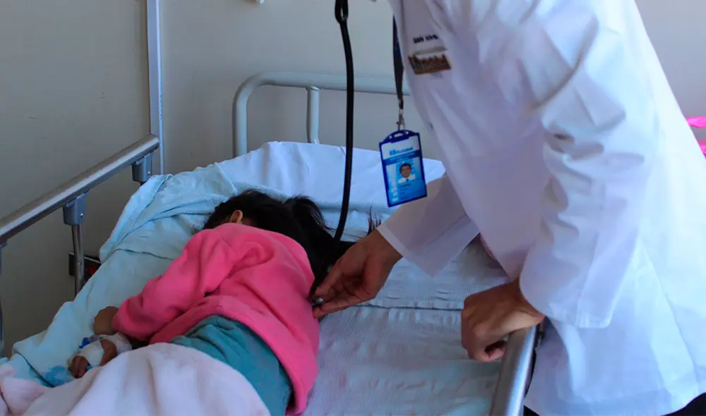 Siete menores permanecen hospitalizados por neumonía. Siete menores permanecen hospitalizados por neumonía.