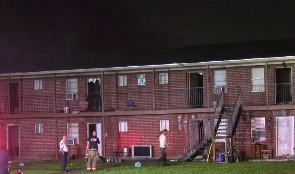 En Houston, un incendio acabó con varios departamentos  y perjudicando a familias en Texas.