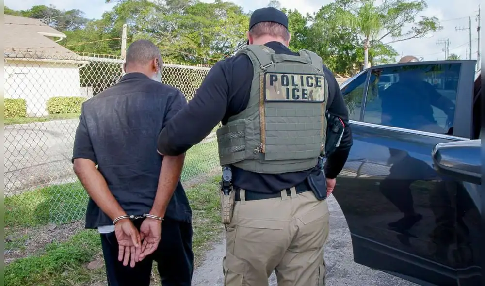 ICE ejecutó redadas durante el Día de los Caídos en diversos puntos de Estados Unidos para arrestar inmigrantes indocumentados. ICE ejecutó redadas durante el Día de los Caídos en diversos puntos de Estados Unidos para arrestar inmigrantes indocumentados.