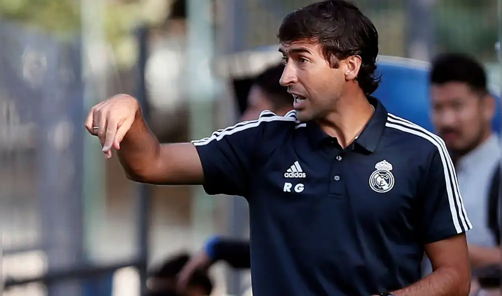 Raúl dedicó 16 años de su trayectoria profesional al Real Madrid y se convirtió en el jugador con mayor número de partidos disputados con el club, con un total de 741 apariciones.