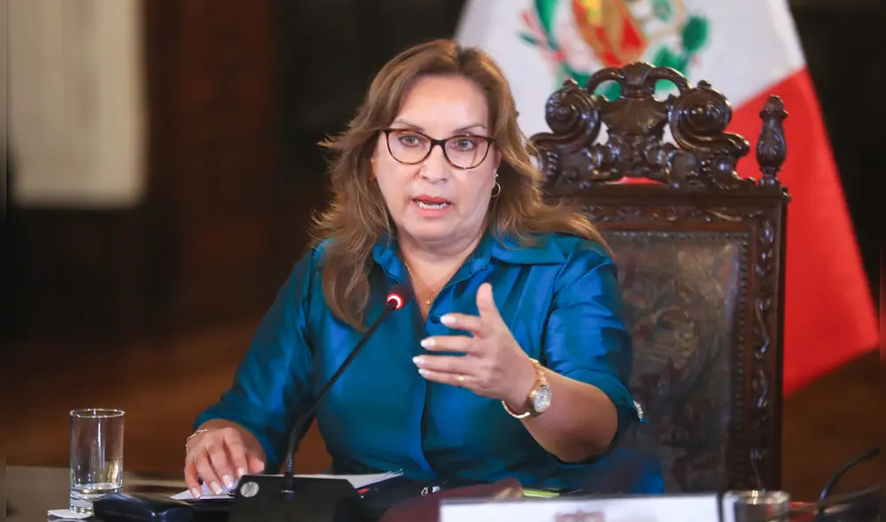 Dina Boluarte no desiste en el pedido de aumento de sueldo. Foto: Gobierno