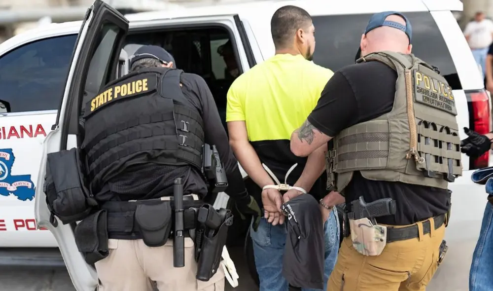 California intensifica las redadas de inmigración a través de la operación. California intensifica las redadas de inmigración a través de la operación.