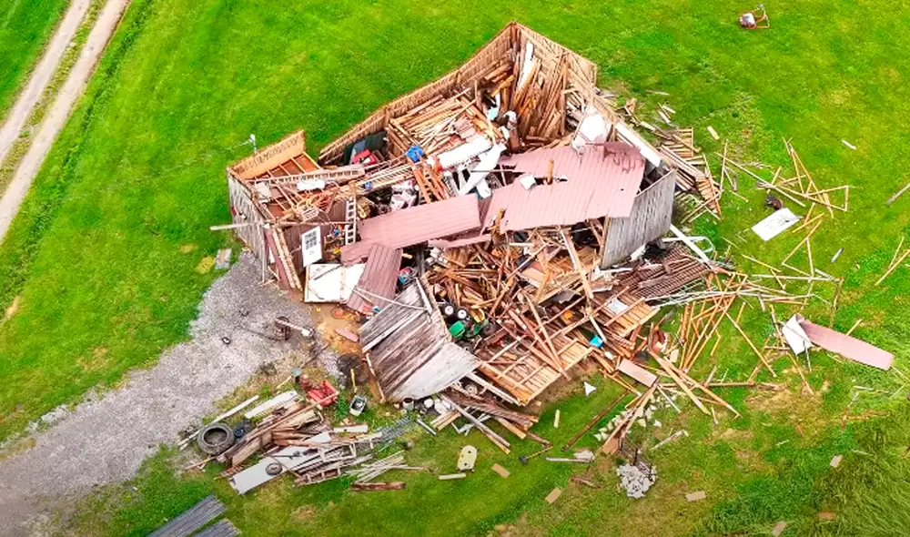 Fuerte tornado en centro de Kentucky dejó un muerto y varios heridos. Fuerte tornado en centro de Kentucky dejó un muerto y varios heridos.