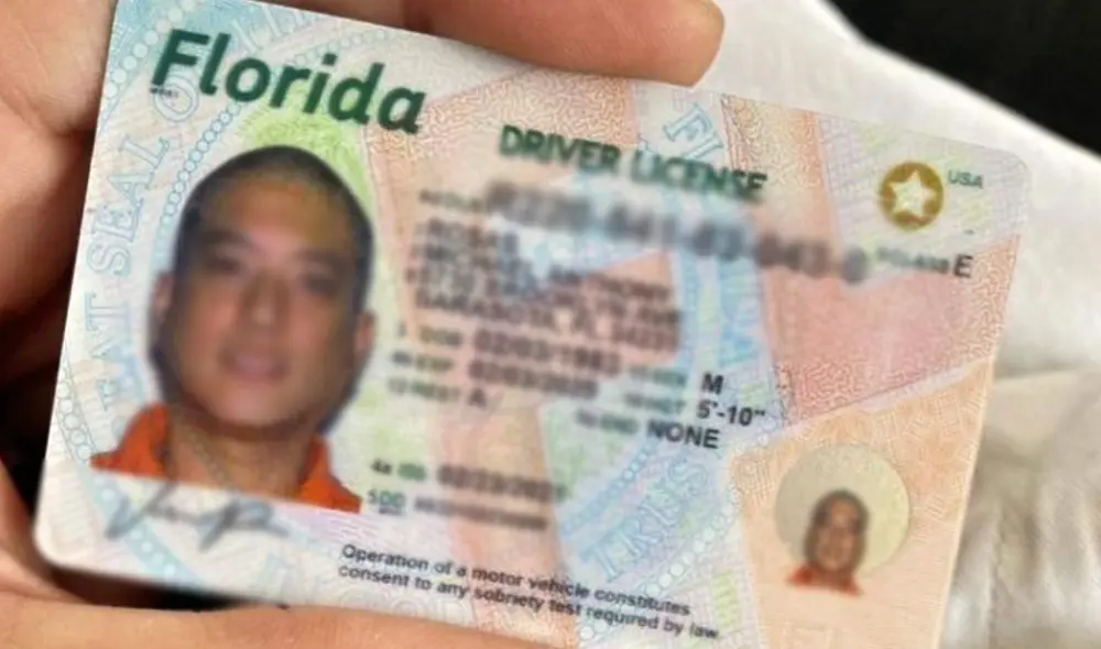 Florida impone multas y retiene la licencia de conducir por manejar con el permiso vencido.
