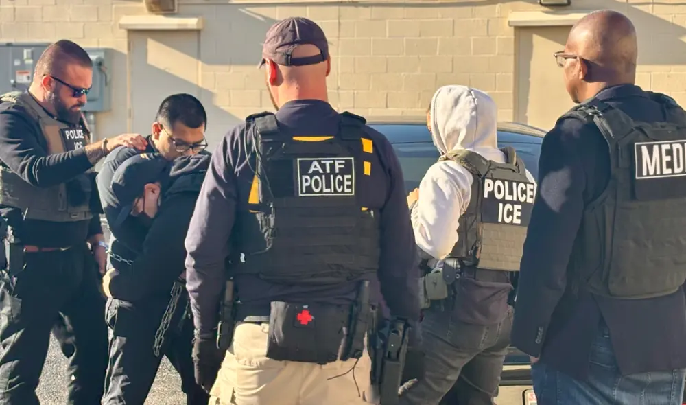 Miles de este grupo de inmigrantes latinos están en la mira del ICE en 2025.