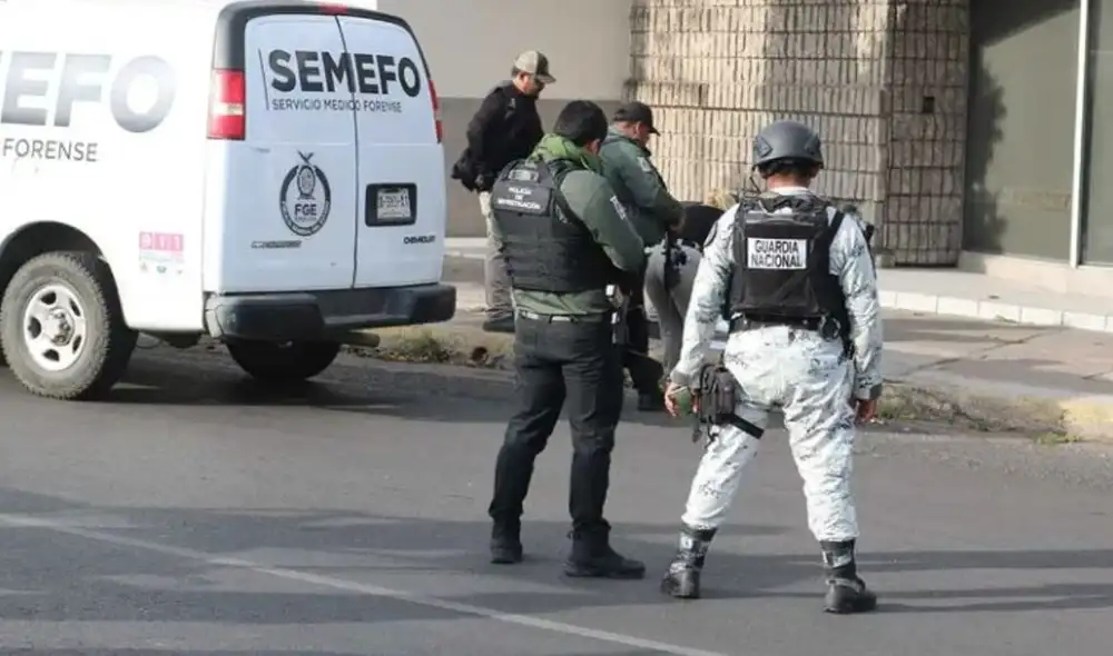 Autoridades resguardan el área donde fue hallada la segunda cabeza humana.