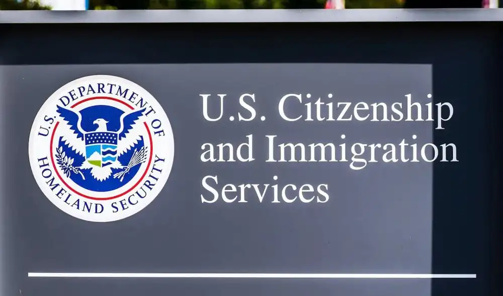USCIS advierte que no todos los inmigrantes califican para la ciudadanía americana USCIS advierte que no todos los inmigrantes califican para la ciudadanía americana