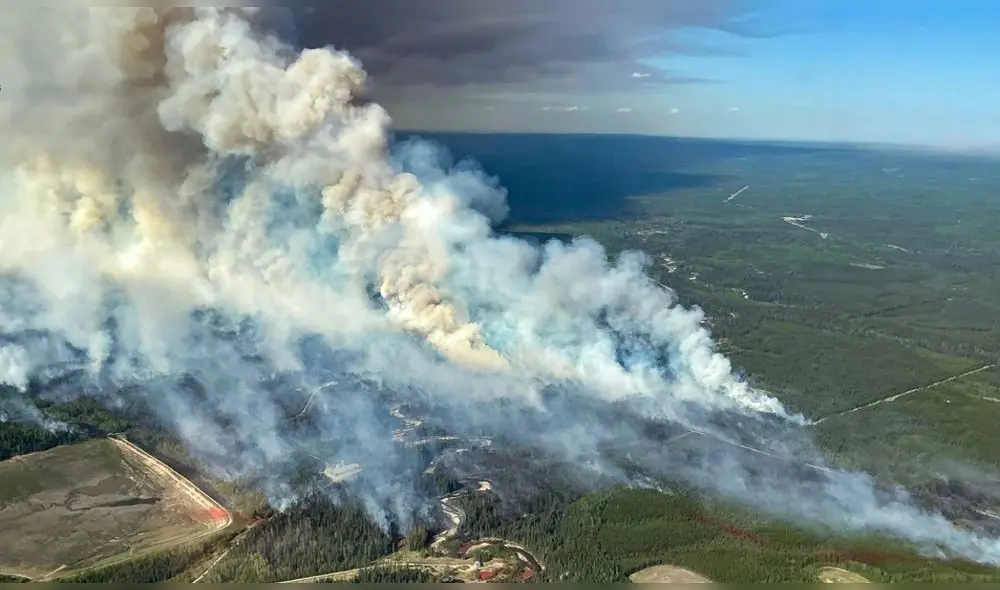 El humo generado por los incendios forestales también ha deteriorado la calidad del aire en diversas zonas de Canadá. Foto: El país El humo generado por los incendios forestales también ha deteriorado la calidad del aire en diversas zonas de Canadá. Foto: El país
