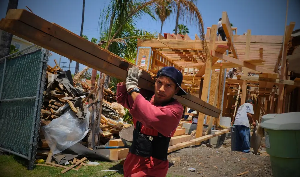 Inmigrantes representan el 20% de la fuerza laboral en EE.UU.