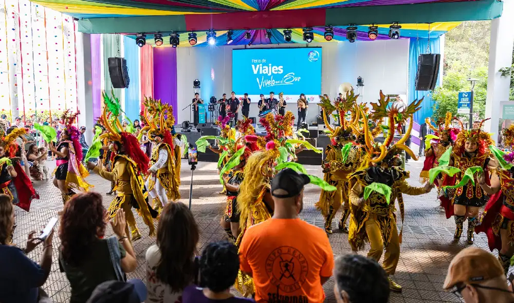 El evento incluyó sorteos, talleres de artesanía y shows artísticos.