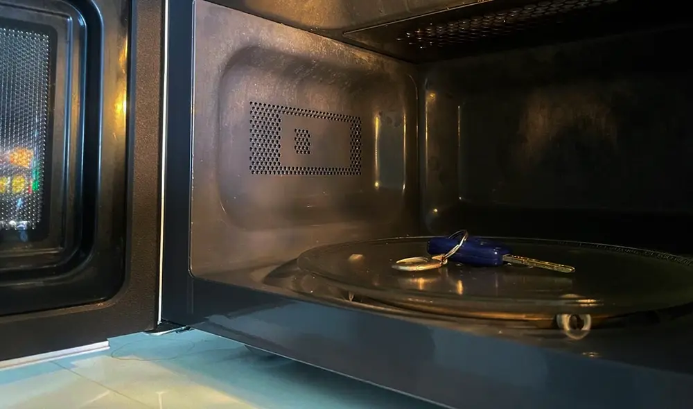 La Policía recomienda guardarlas en lugares como el microondas.