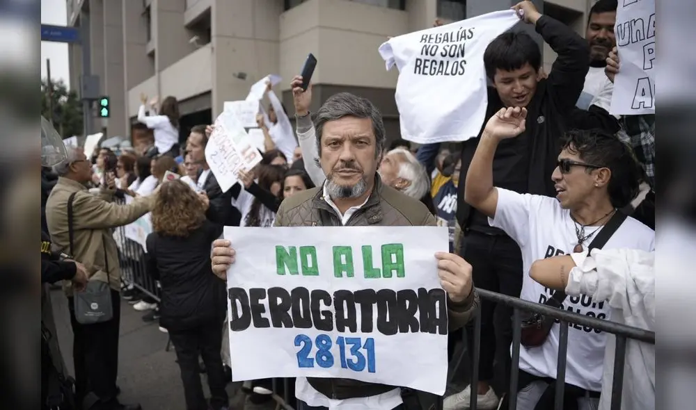 Artistas protestaron contra el Congreso.