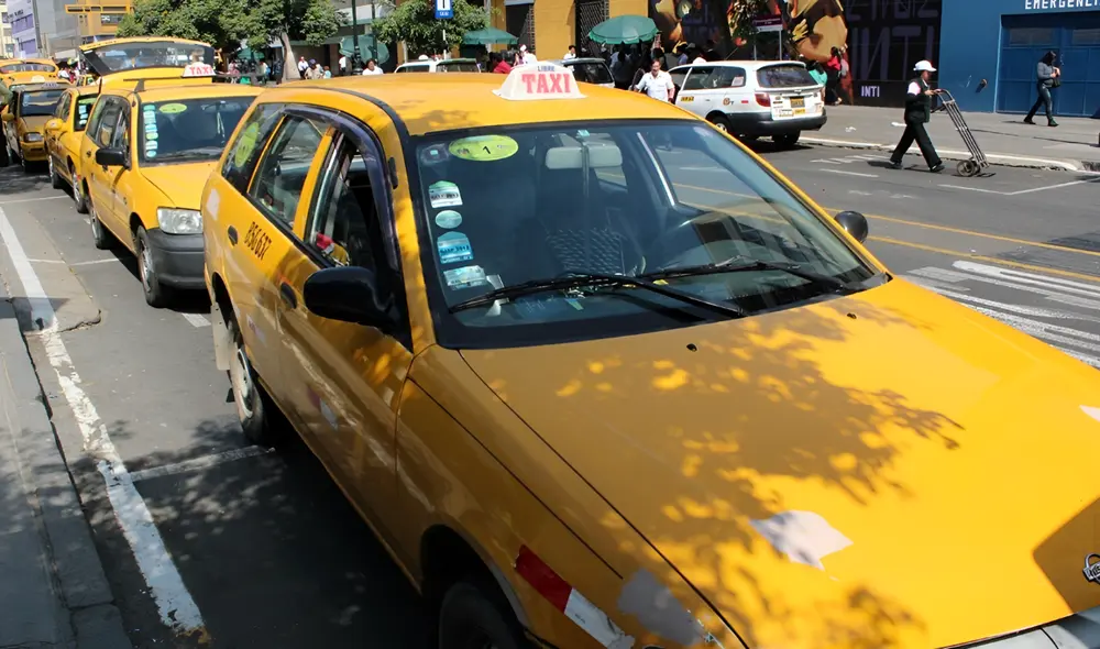 No registrar el cambio de color de tu auto se considera una infracción grave.