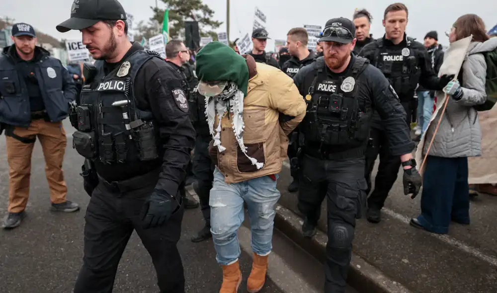 Nuevo método de ICE eleva arrestos y genera pánico alarmante entre indocumentados.