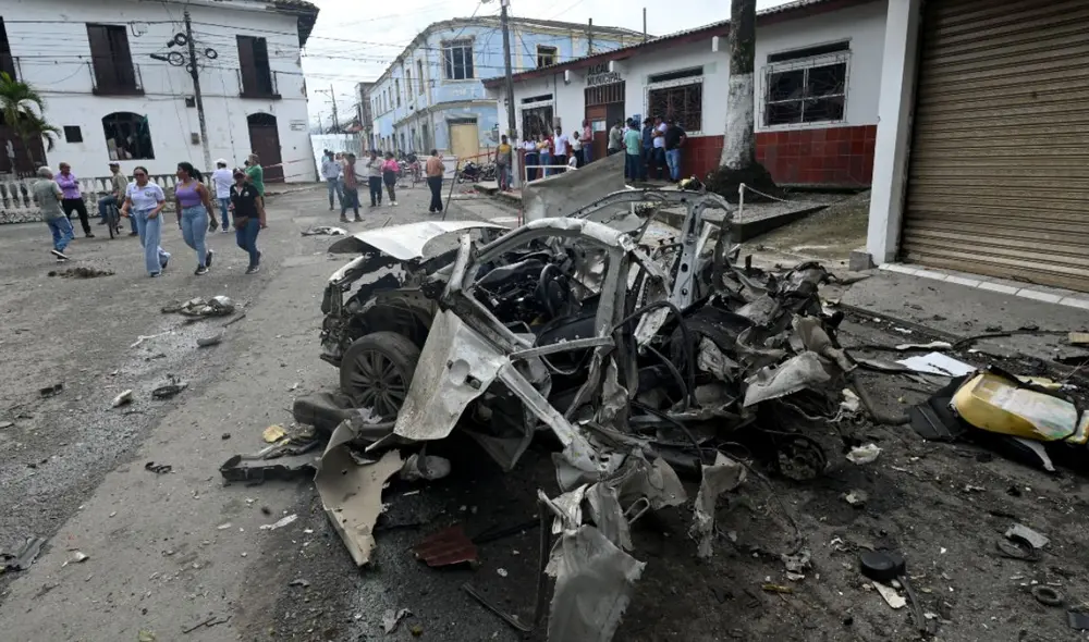 Atentados en Colombia ocasionó daños materiales, personas heridas y muertes. Foto: AFP Atentados en Colombia ocasionó daños materiales, personas heridas y muertes. Foto: AFP