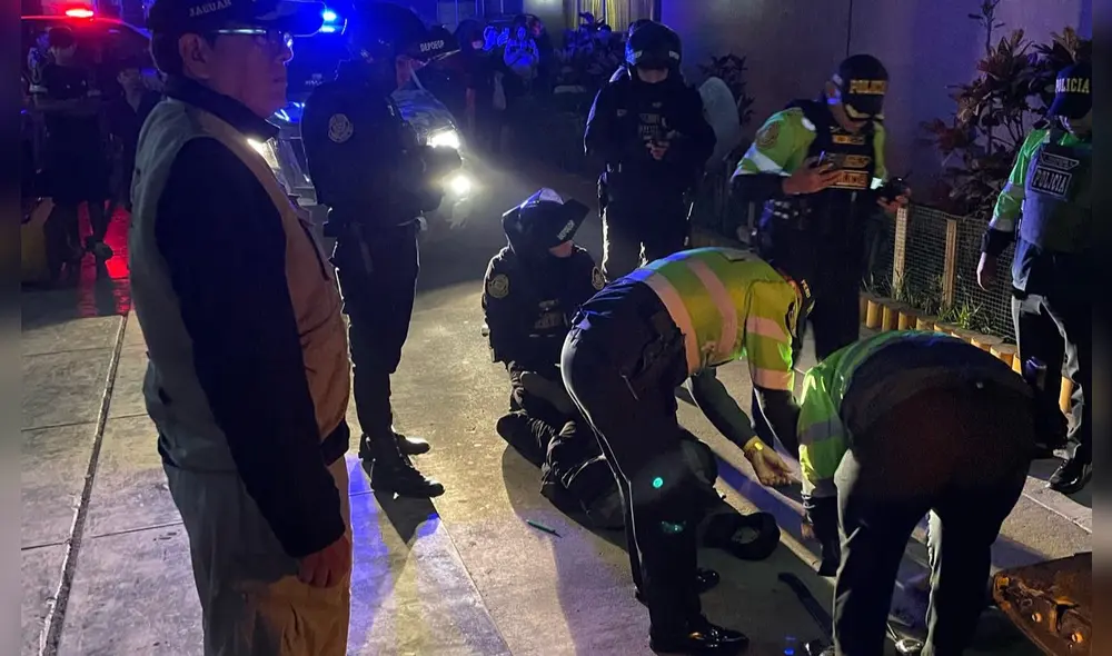 Enfrentamiento en Comas deja un herido. Se incautó droga y material explosivo. Foto: PNP Enfrentamiento en Comas deja un herido. Se incautó droga y material explosivo. Foto: PNP